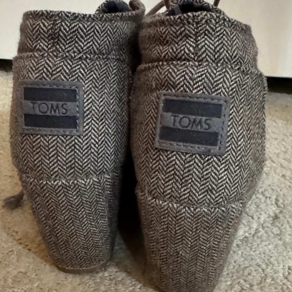 Toms Stylish Brown Wedge Ankle Booties in Brown Herringbone